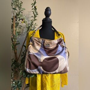 COACH Neutral Blue Chelsea Scarf
Print tote